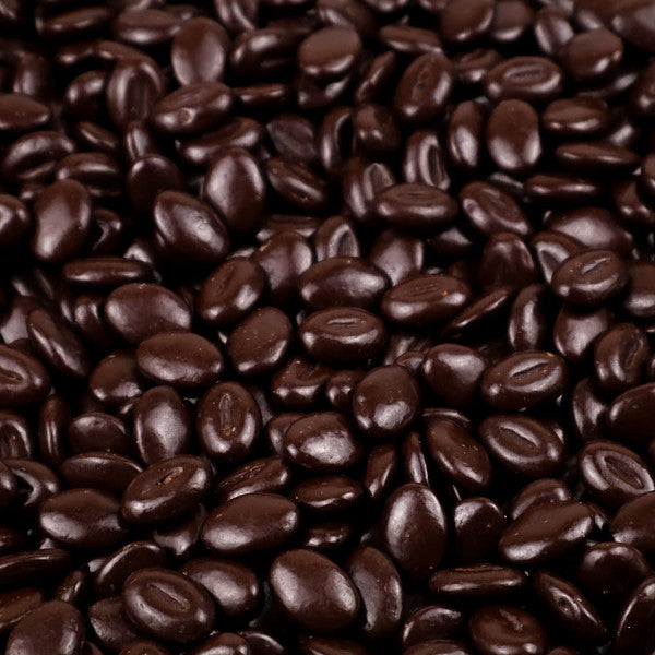 Espresso Martini garnering: waarom wij kiezen voor chocoladeboontjes